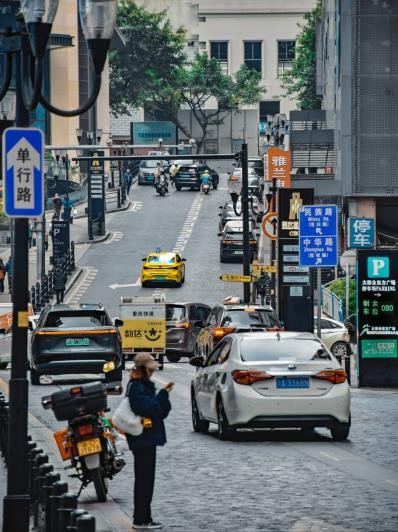 Phố đi bộ Giải Phóng Bi